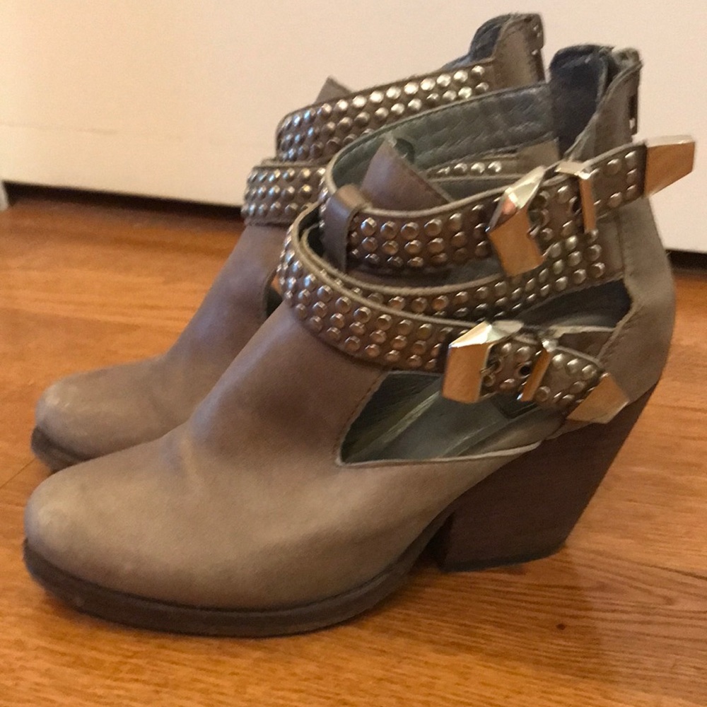 Vintage by Jeffrey Campbell Gray studded booties sz 7